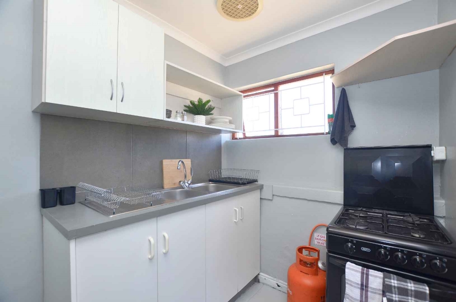 7 Bedroom Property for Sale in Westcliff Western Cape